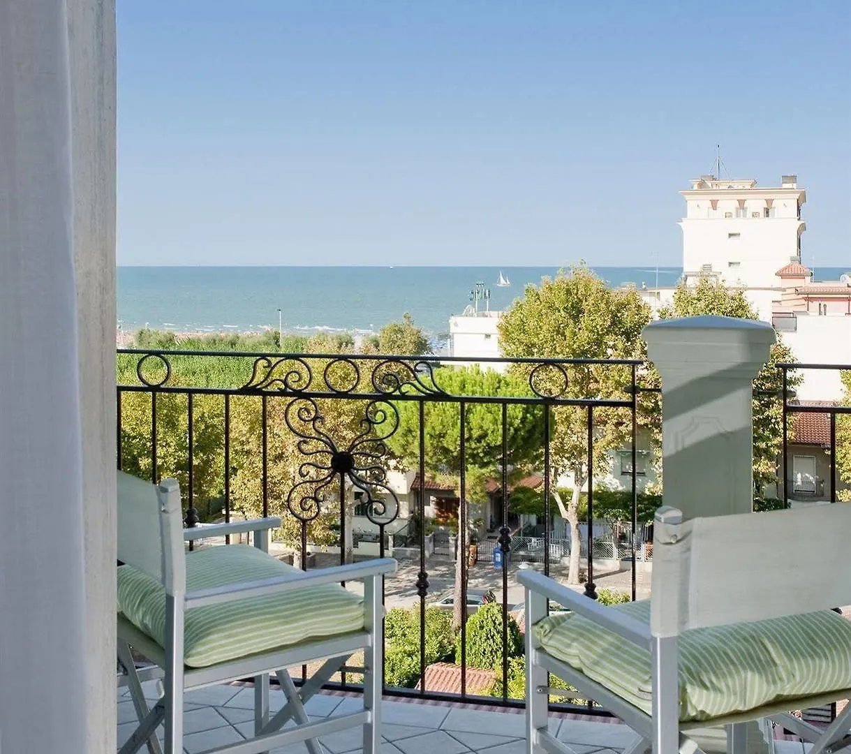 Hotel Atlantic Riviera Mare Misano Adriatico 4*,